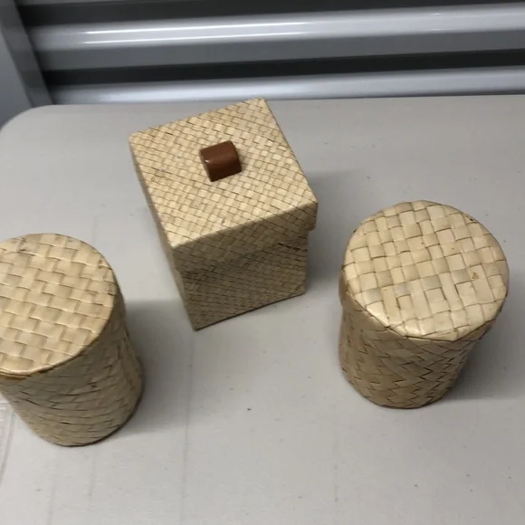 Set of (3) seagrass canisters - Picture 2 of 4